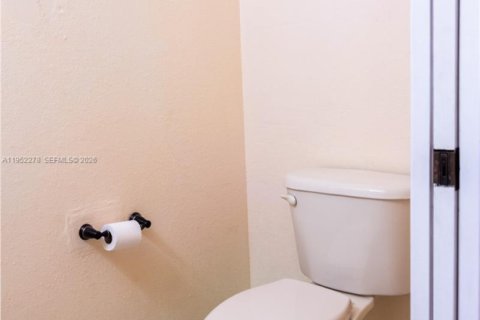 Купить кондоминиум в Майами, Флорида 2 спальни, 112.04м2, № 2006620 - фото 10