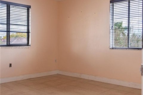 Купить кондоминиум в Майами, Флорида 2 спальни, 112.04м2, № 2006620 - фото 14