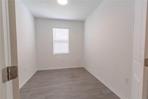 House in Edgewater, Florida 4 bedrooms, 195.93 sq.m. № 1827716 - photo 14