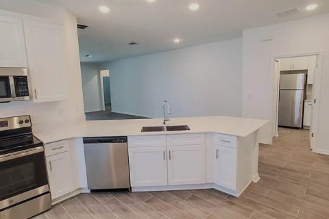 Villa ou maison à vendre à Edgewater, Floride: 4 chambres, 195.93 m2 № 1827716 - photo 2