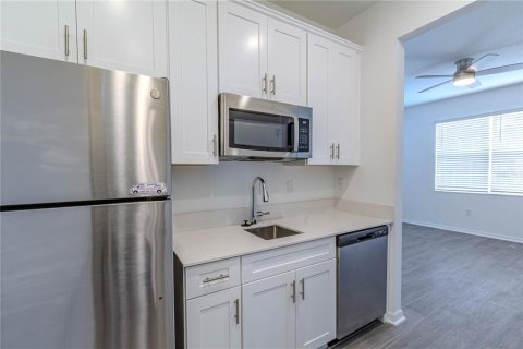 House in Edgewater, Florida 4 bedrooms, 195.93 sq.m. № 1827716 - photo 23