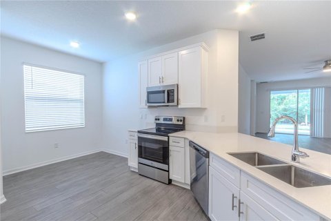 House in Edgewater, Florida 4 bedrooms, 195.93 sq.m. № 1827716 - photo 16