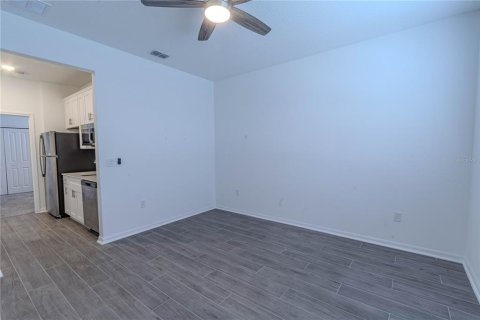 House in Edgewater, Florida 4 bedrooms, 195.93 sq.m. № 1827716 - photo 8