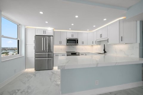 Condo in Clearwater, Florida, 2 bedrooms  № 1687072 - photo 11
