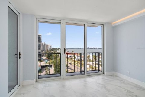 Condo in Clearwater, Florida, 2 bedrooms  № 1687072 - photo 15