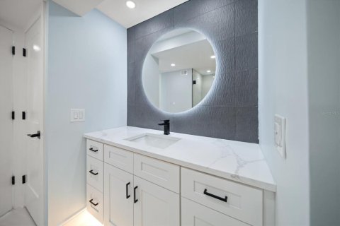 Condo in Clearwater, Florida, 2 bedrooms  № 1687072 - photo 18