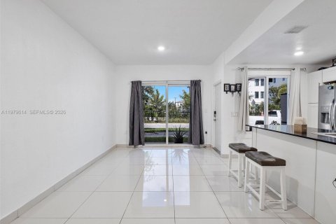 Купить таунхаус в Хомстед, Флорида 4 спальни, 133.22м2, № 2046111 - фото 3