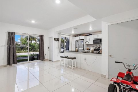 Купить таунхаус в Хомстед, Флорида 4 спальни, 133.22м2, № 2046111 - фото 4