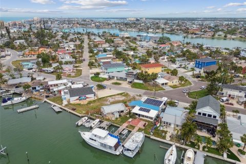 Casa en venta en Madeira Beach, Florida, 3 dormitorios, 146.97 m2 № 1628985 - foto 24