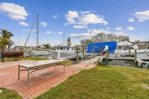Casa en venta en Madeira Beach, Florida, 3 dormitorios, 146.97 m2 № 1628985 - foto 19