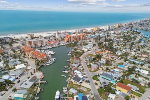 Casa en venta en Madeira Beach, Florida, 3 dormitorios, 146.97 m2 № 1628985 - foto 5
