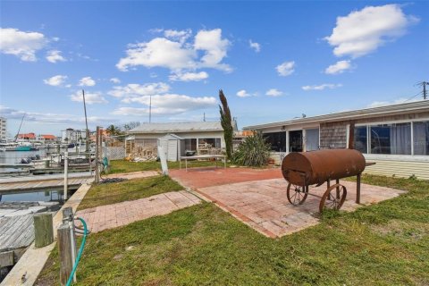 Casa en venta en Madeira Beach, Florida, 3 dormitorios, 146.97 m2 № 1628985 - foto 17