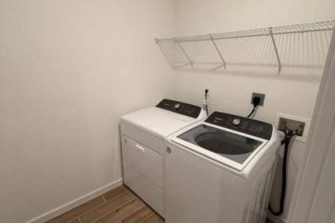 Купить таунхаус в Хомстед, Флорида 11 комнат, 185.99м2, № 2222804 - фото 16