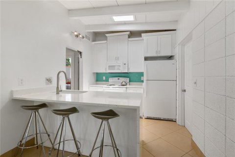 Снять в аренду квартиру в Сарасота, Флорида 4 комнаты, 113.71м2, № 1745359 - фото 12