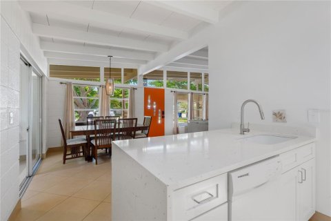 Снять в аренду квартиру в Сарасота, Флорида 4 комнаты, 113.71м2, № 1745359 - фото 16