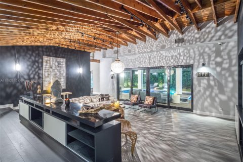 Casa en venta en Coral Gables, Florida, 5 dormitorios, 275.46 m2 № 1945127 - foto 5
