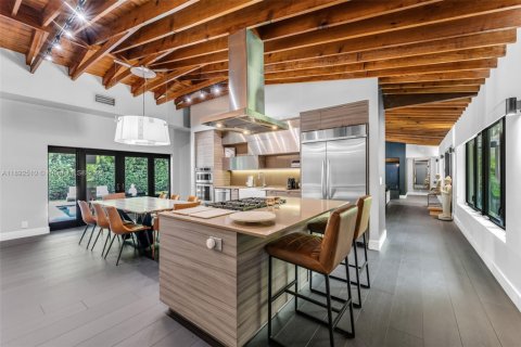 Casa en venta en Coral Gables, Florida, 5 dormitorios, 275.46 m2 № 1945127 - foto 11