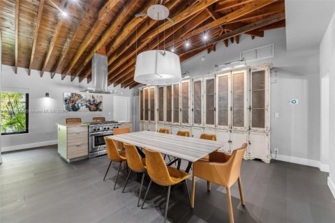Casa en venta en Coral Gables, Florida, 5 dormitorios, 275.46 m2 № 1945127 - foto 14