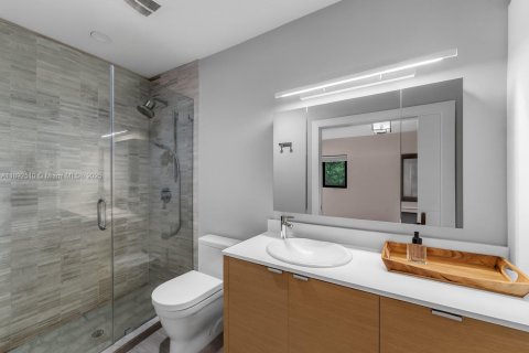 Casa en venta en Coral Gables, Florida, 5 dormitorios, 275.46 m2 № 1945127 - foto 23