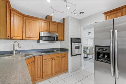 Villa ou maison à vendre à Fort Lauderdale, Floride: 4 chambres, 166.76 m2 № 2175626 - photo 9
