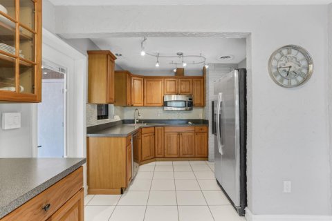 Villa ou maison à vendre à Fort Lauderdale, Floride: 4 chambres, 166.76 m2 № 2175626 - photo 8