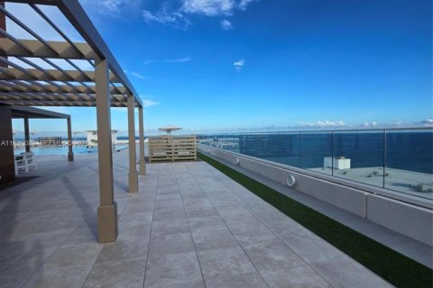Condominio en alquiler en Fort Lauderdale, Florida, 2 dormitorios, 148.27 m2 № 2062467 - foto 3