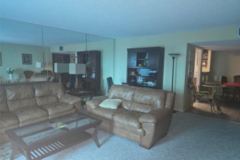 Condominio en alquiler en Fort Lauderdale, Florida, 2 dormitorios, 148.27 m2 № 2062467 - foto 6