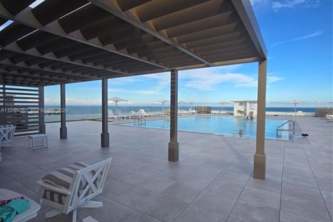 Condominio en alquiler en Fort Lauderdale, Florida, 2 dormitorios, 148.27 m2 № 2062467 - foto 4