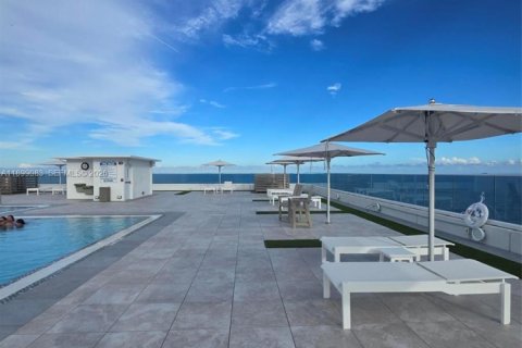 Condominio en alquiler en Fort Lauderdale, Florida, 2 dormitorios, 148.27 m2 № 2062467 - foto 2