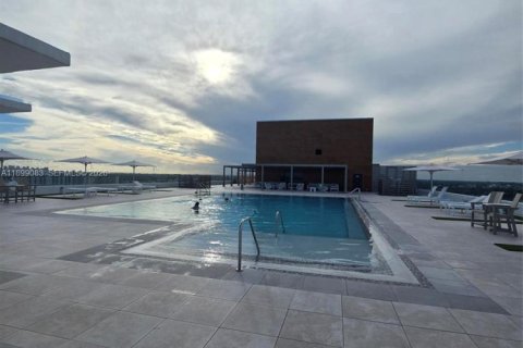Condominio en Fort Lauderdale, Florida, 2 dormitorios  № 2062467