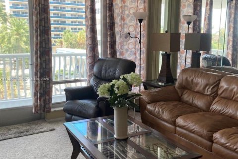 Condominio en alquiler en Fort Lauderdale, Florida, 2 dormitorios, 148.27 m2 № 2062467 - foto 21