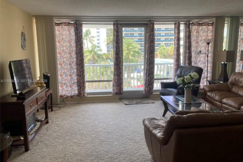 Condominio en alquiler en Fort Lauderdale, Florida, 2 dormitorios, 148.27 m2 № 2062467 - foto 17