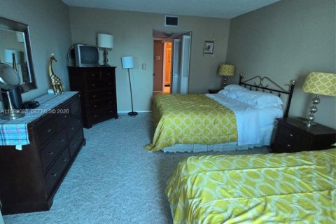Condominio en alquiler en Fort Lauderdale, Florida, 2 dormitorios, 148.27 m2 № 2062467 - foto 13