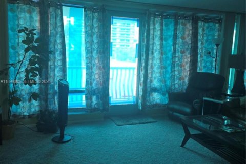 Condominio en alquiler en Fort Lauderdale, Florida, 2 dormitorios, 148.27 m2 № 2062467 - foto 7