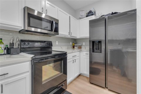 Adosado en venta en Lauderdale Lakes, Florida, 3 dormitorios, 136.94 m2 № 1932040 - foto 7