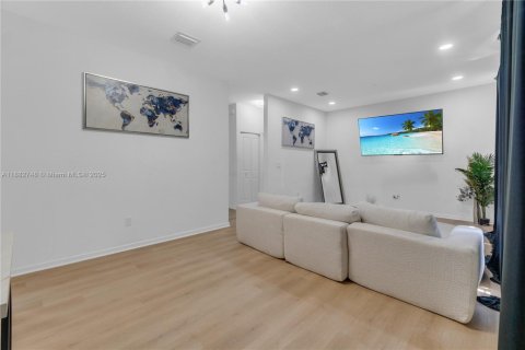 Adosado en venta en Lauderdale Lakes, Florida, 3 dormitorios, 136.94 m2 № 1932040 - foto 14