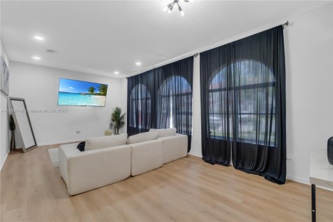 Adosado en venta en Lauderdale Lakes, Florida, 3 dormitorios, 136.94 m2 № 1932040 - foto 25