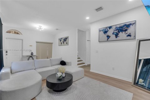 Adosado en venta en Lauderdale Lakes, Florida, 3 dormitorios, 136.94 m2 № 1932040 - foto 15