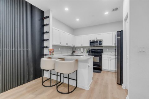 Adosado en venta en Lauderdale Lakes, Florida, 3 dormitorios, 136.94 m2 № 1932040 - foto 10