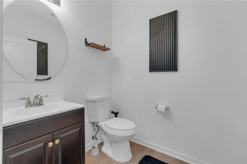 Adosado en venta en Lauderdale Lakes, Florida, 3 dormitorios, 136.94 m2 № 1932040 - foto 28