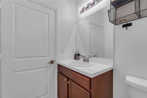 Adosado en venta en Lauderdale Lakes, Florida, 3 dormitorios, 136.94 m2 № 1932040 - foto 24