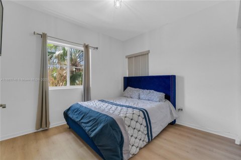 Adosado en venta en Lauderdale Lakes, Florida, 3 dormitorios, 136.94 m2 № 1932040 - foto 26