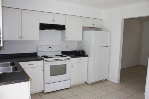 Appartement à louer à Homosassa, Floride: 2 chambres, 142.7 m2 № 2230227 - photo 4
