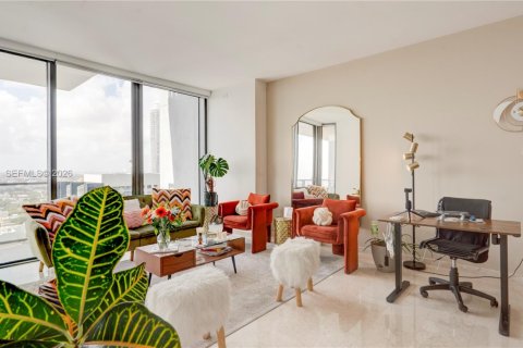 Купить кондоминиум в Майами, Флорида 1 спальня, 82.4м2, № 2043485 - фото 16