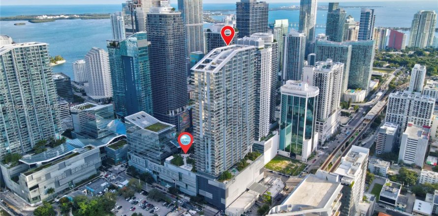 Кондоминиум с 1 спальней в Майами, Флорида № 2043485