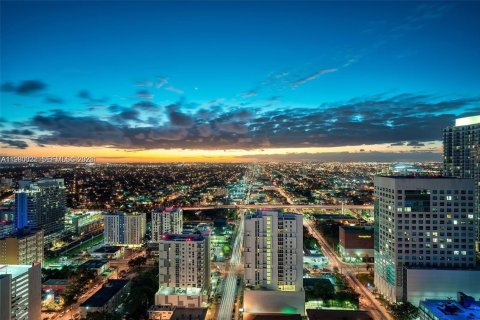 Купить кондоминиум в Майами, Флорида 1 спальня, 82.4м2, № 2043485 - фото 7