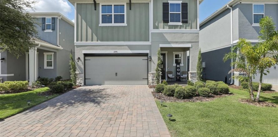 House in Apopka, Florida 4 bedrooms, 262.54 sq.m. № 1872942