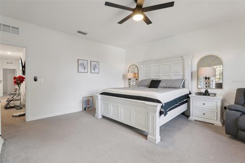 House in Apopka, Florida 4 bedrooms, 262.54 sq.m. № 1872942 - photo 23