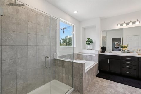 House in Apopka, Florida 4 bedrooms, 262.54 sq.m. № 1872942 - photo 26