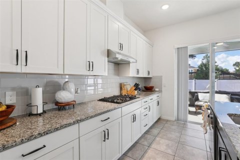 House in Apopka, Florida 4 bedrooms, 262.54 sq.m. № 1872942 - photo 16